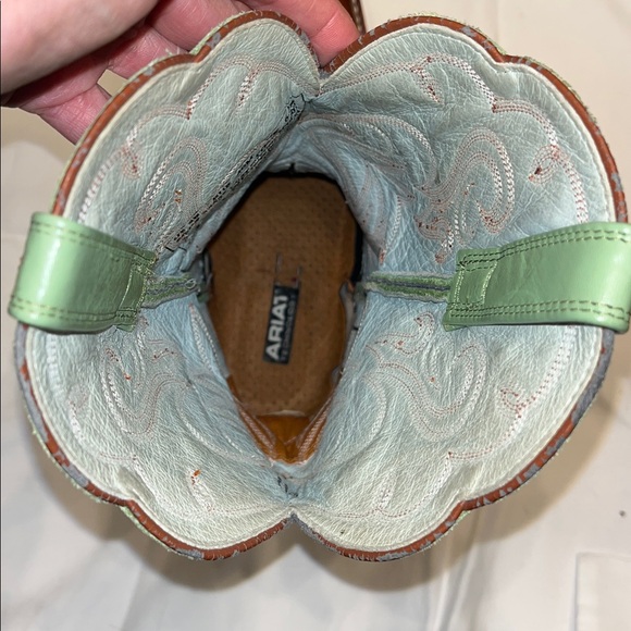 Ariat Legend Leather Square-toe Boots - Picture 13 of 13